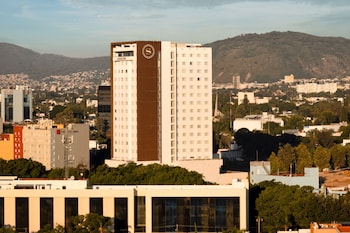 gran hotel expo guadalajara by hnf