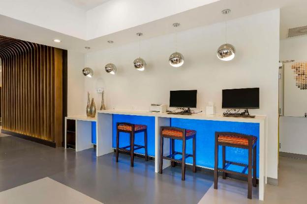 glo best western pooler savannah airport hotel