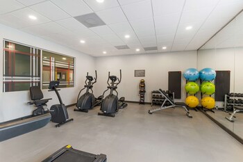 glo best western pooler savannah airport hotel