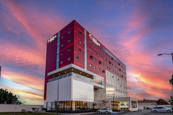 ramada encore by wyndham guadalajara aeropuerto