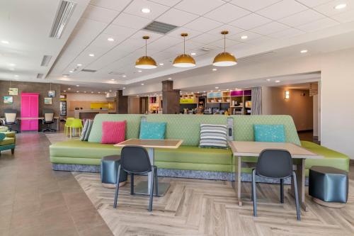 home2 suites by hilton bangor