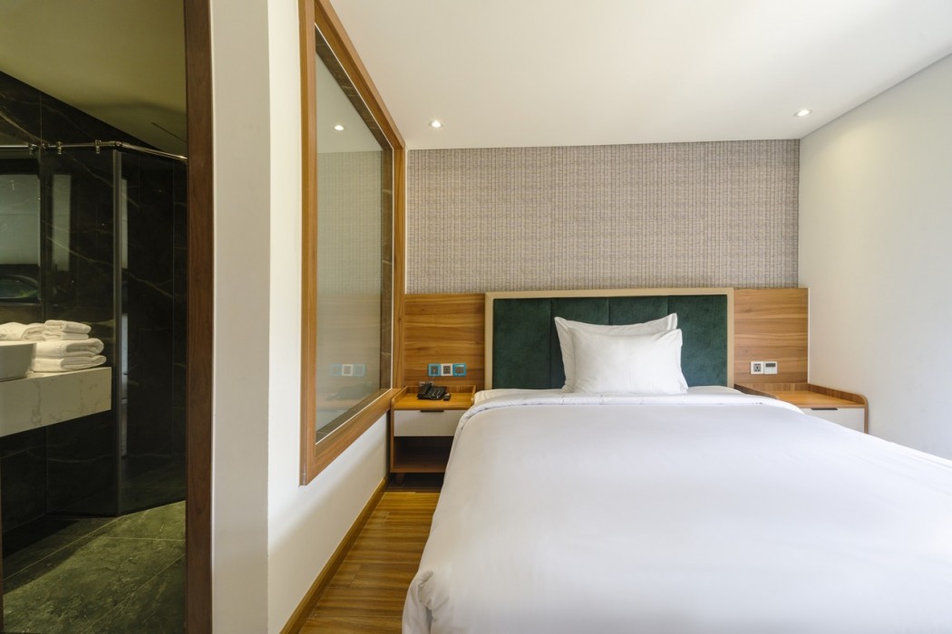 the tahiti beach hotel