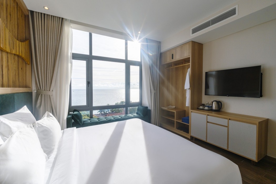 the tahiti beach hotel