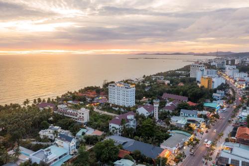 the tahiti beach hotel