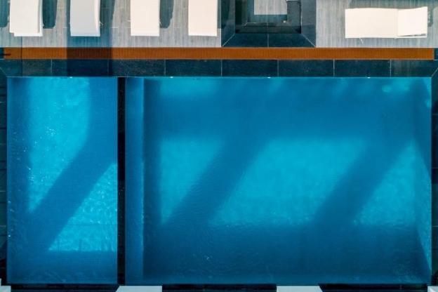 the tahiti beach hotel