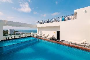 the tahiti beach hotel