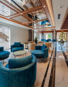 the tahiti beach hotel