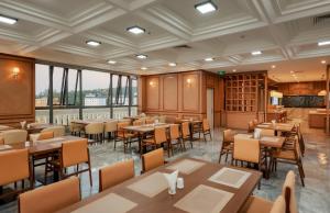 the tahiti beach hotel