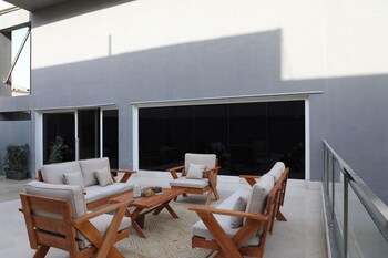 hdb hotel financal district