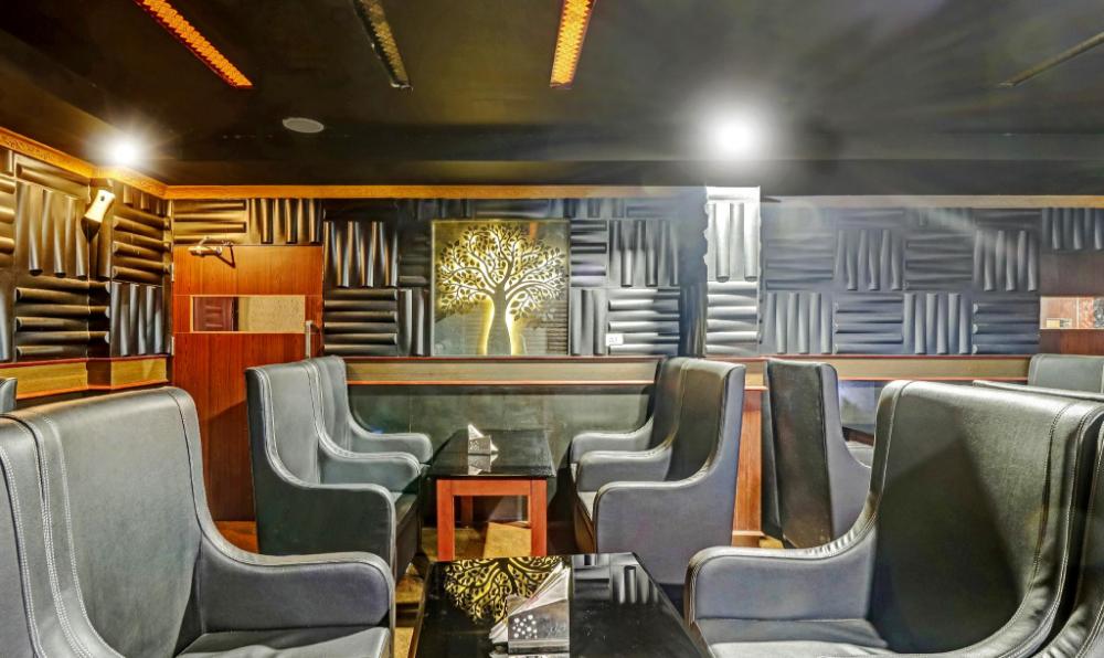 treebo symphony hotels and resorts angamally