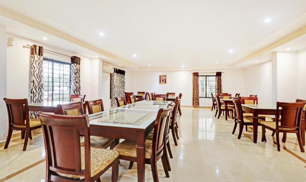 treebo symphony hotels and resorts angamally