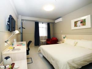 jinjiang inn baiguolin subway station chengdu