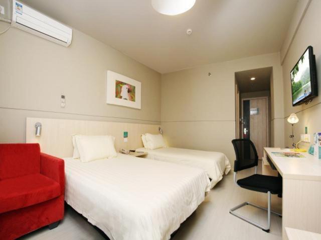 jinjiang inn baiguolin subway station chengdu