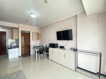 comfy 2br apartment at gateway pasteur near pasteur exit toll