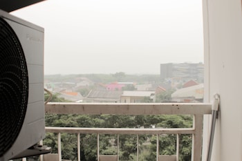 minimalist and comfort 2br at springlake summarecon bekasi apartment