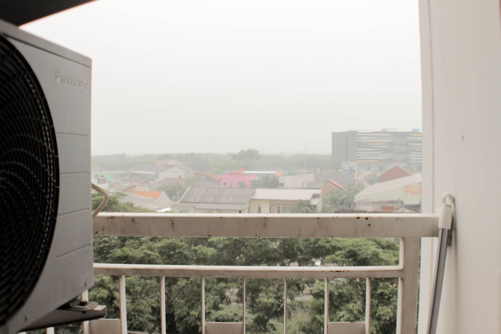 minimalist and comfort 2br at springlake summarecon bekasi apartment