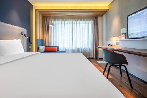 holiday inn express shenzhen dongmen by ihg