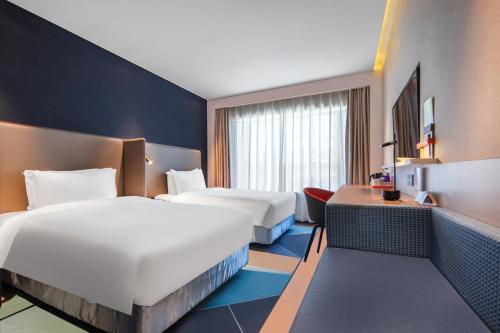 holiday inn express shenzhen dongmen by ihg