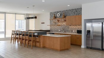 cozysuites gorgeous 1br 1ba apartment downtown