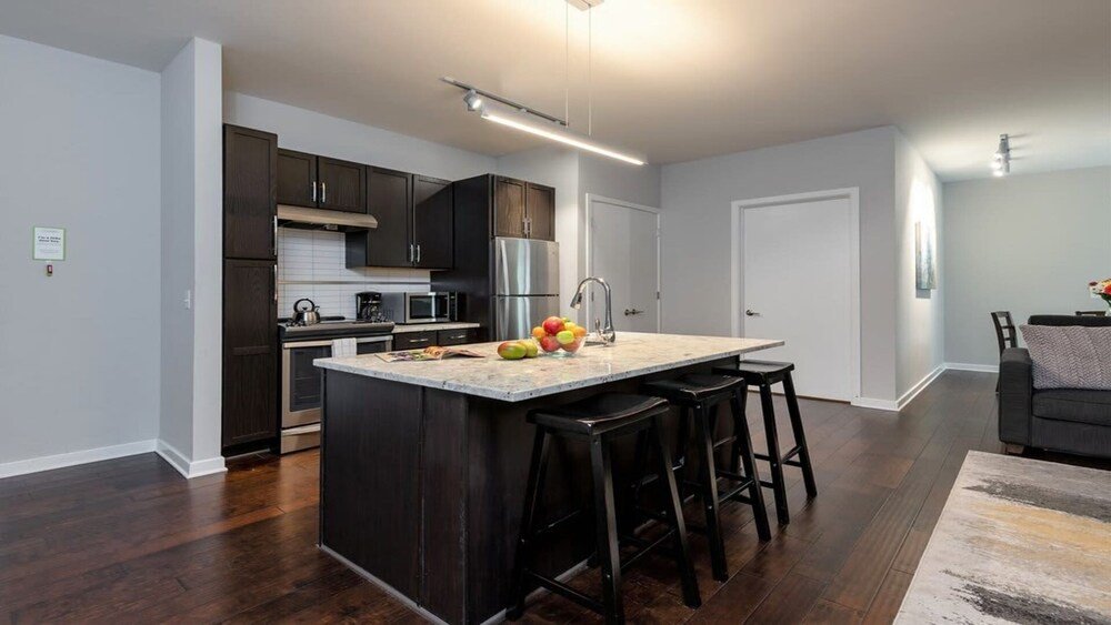 cozysuites gorgeous 1br 1ba apartment downtown