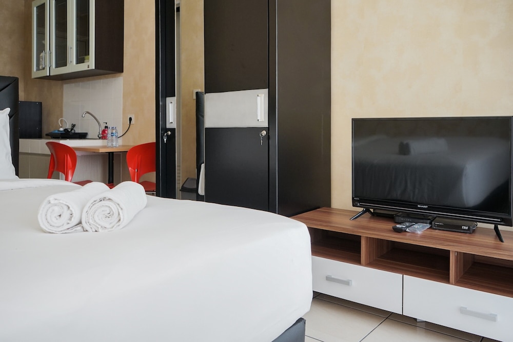 fancy and comfy studio apartment at m town residence