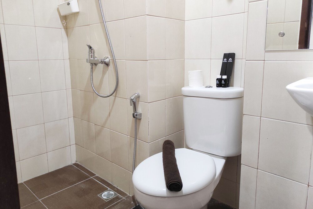 tranquil studio apartment at vida view makassar