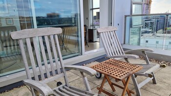 2 Bedroom Penthouse With Parking,,0 star