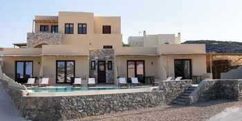 dipolis apartments