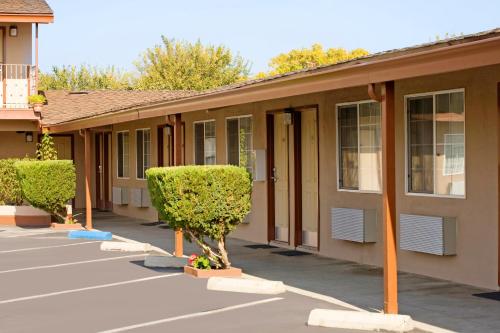americas best value inn los banos