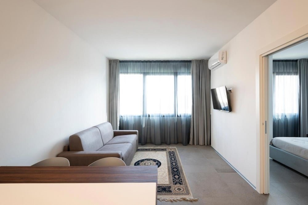 Alkamuri Posh Hotel Spa - 109 Suite Superior,,0 star
