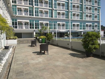 minimalist and affordable studio apartment at taman melati jatinangor