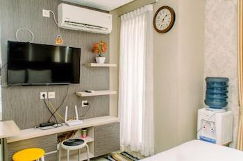 minimalist and comfy studio at bintaro icon apartment