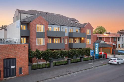 aligned corporate residences kew