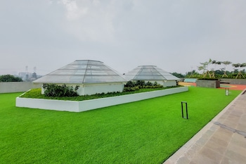 homey and cozy stay studio room at serpong garden apartmen