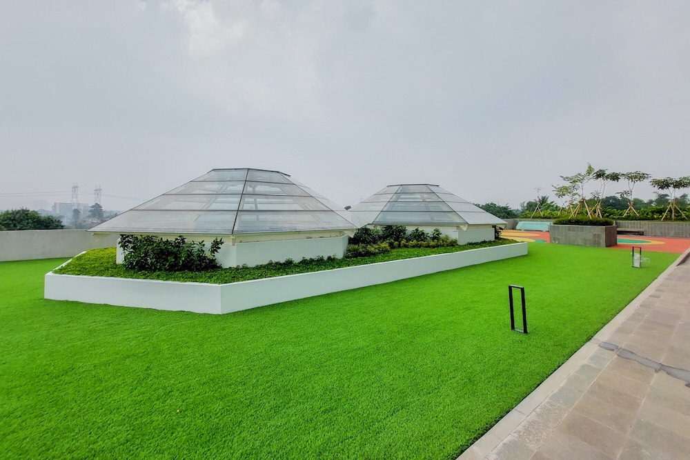 homey and cozy stay studio room at serpong garden apartmen