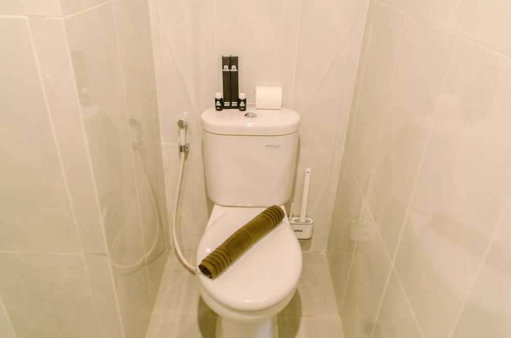 homey and cozy stay studio room at serpong garden apartmen