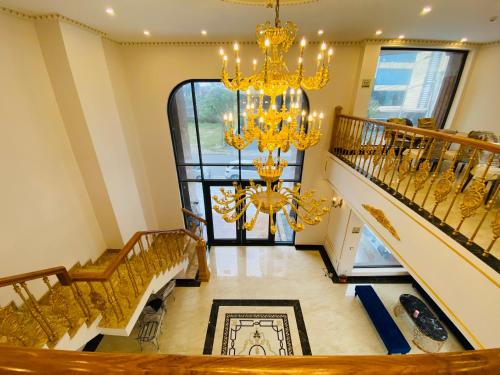 kingdom hotel cua lo