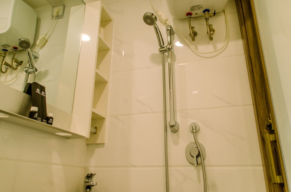 cozy and minimalist studio at sky house bsd apartment