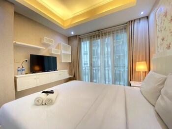 Well Furnished Studio Room At Grand Asia Afrika Apartment,,0 star