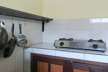 sari bamboo bungalows