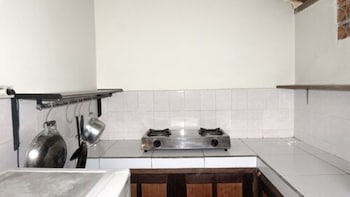 sari bamboo bungalows