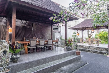 Sari Bamboo Bungalows,,3 star