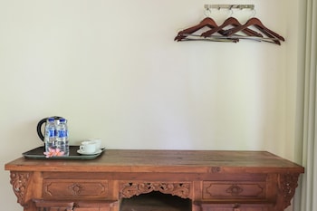 sari bamboo bungalows