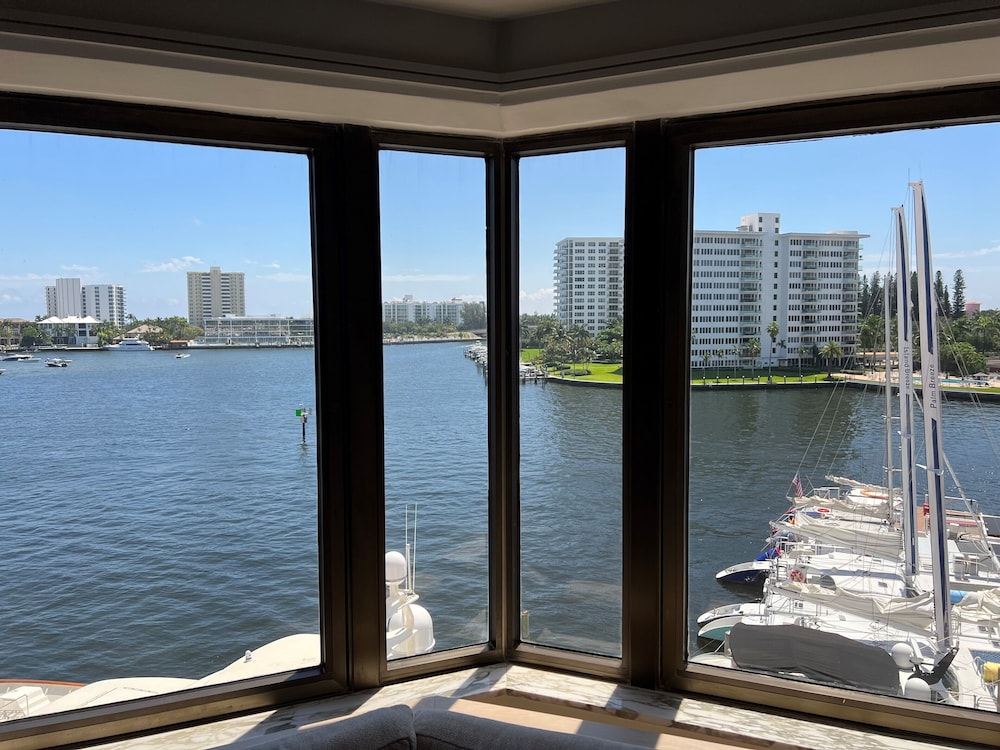 tower at the boca raton