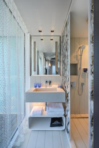 port tower by isrotel design