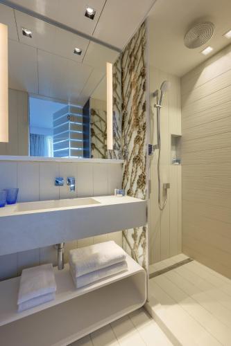 port tower by isrotel design