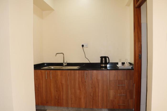 stay plus kingstone executive apartment