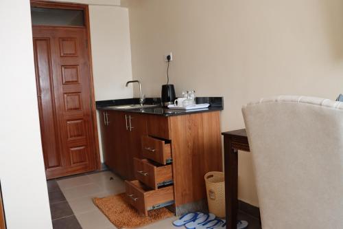 stay plus kingstone executive apartment