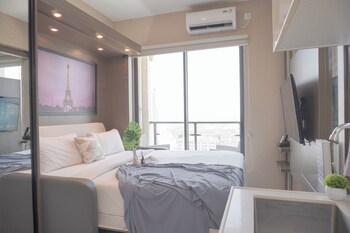 Comfort And Strategic Studio Apartment At Sky House Bsd,,0 star