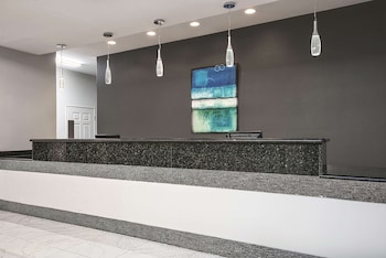 La Quinta Inn & Suites By Wyndham Mercedes Outlet Mall,La Feria>>Hidalgo,3 star